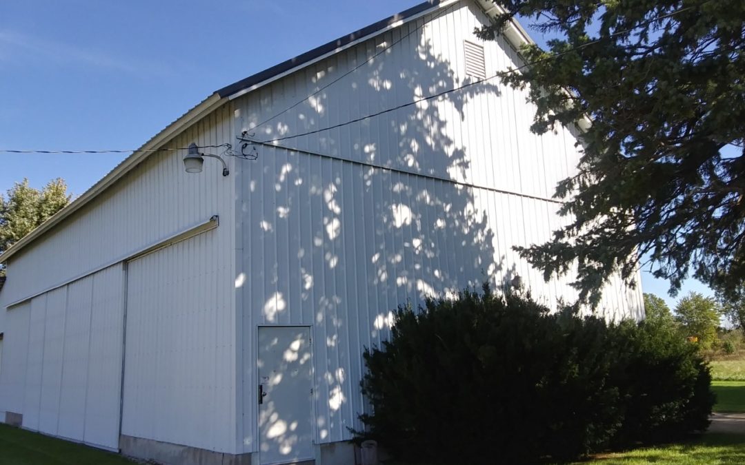 Beautiful and Solid Auburn Indiana 1902 40″x60″ Barn