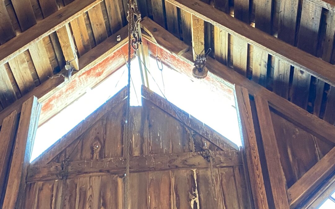 Late 1800’s barn to be salvaged / dismantled