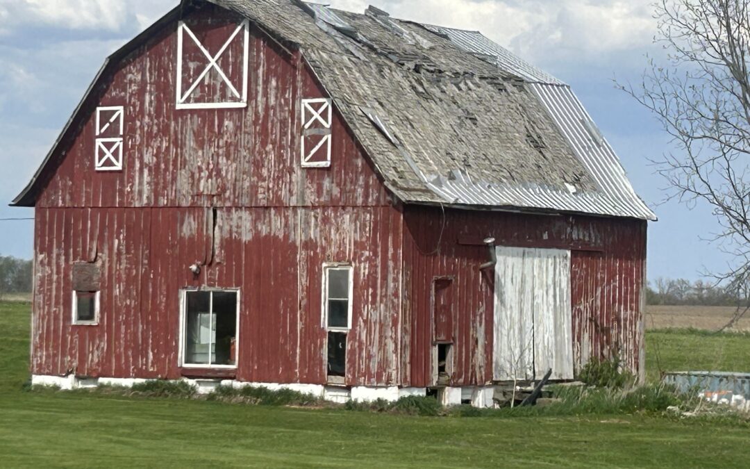 1886 3 story dairy barn