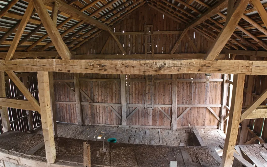 Vintage Mixed Hardwood Barn Frame (125)